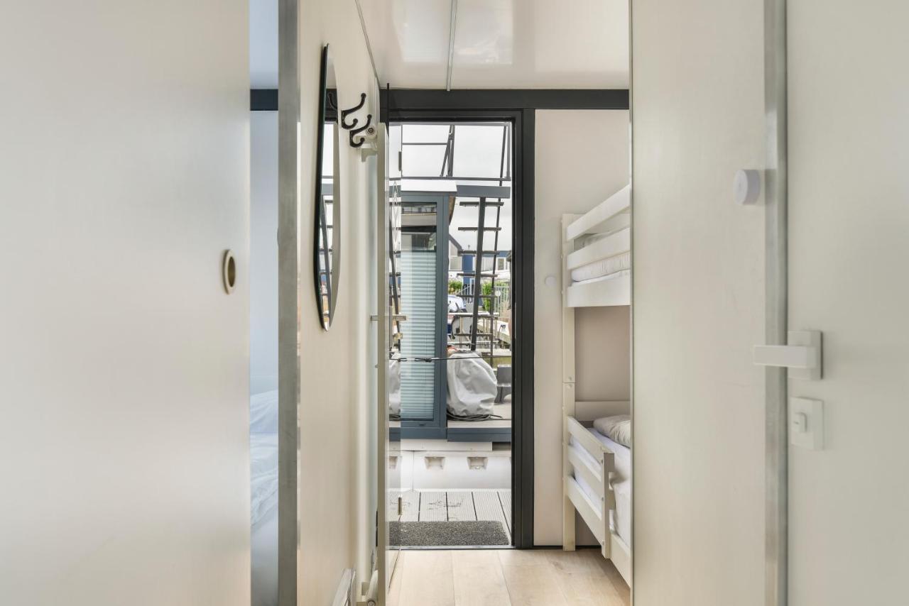 Cosy Tiny Houseboats Near Beach And Restaurants By Weltevreden Experience Zeewolde Exterior foto
