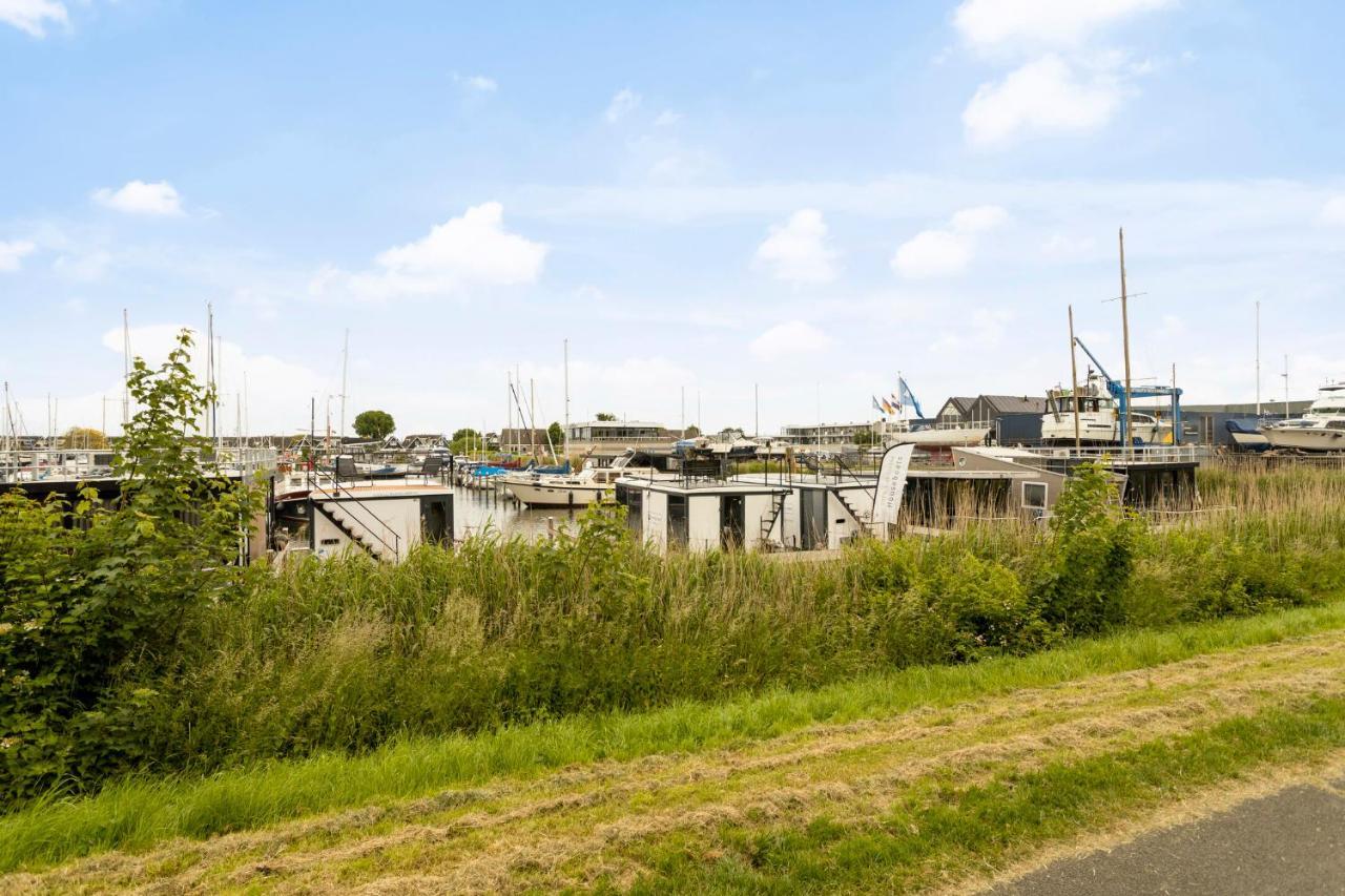 Cosy Tiny Houseboats Near Beach And Restaurants By Weltevreden Experience Zeewolde Exterior foto