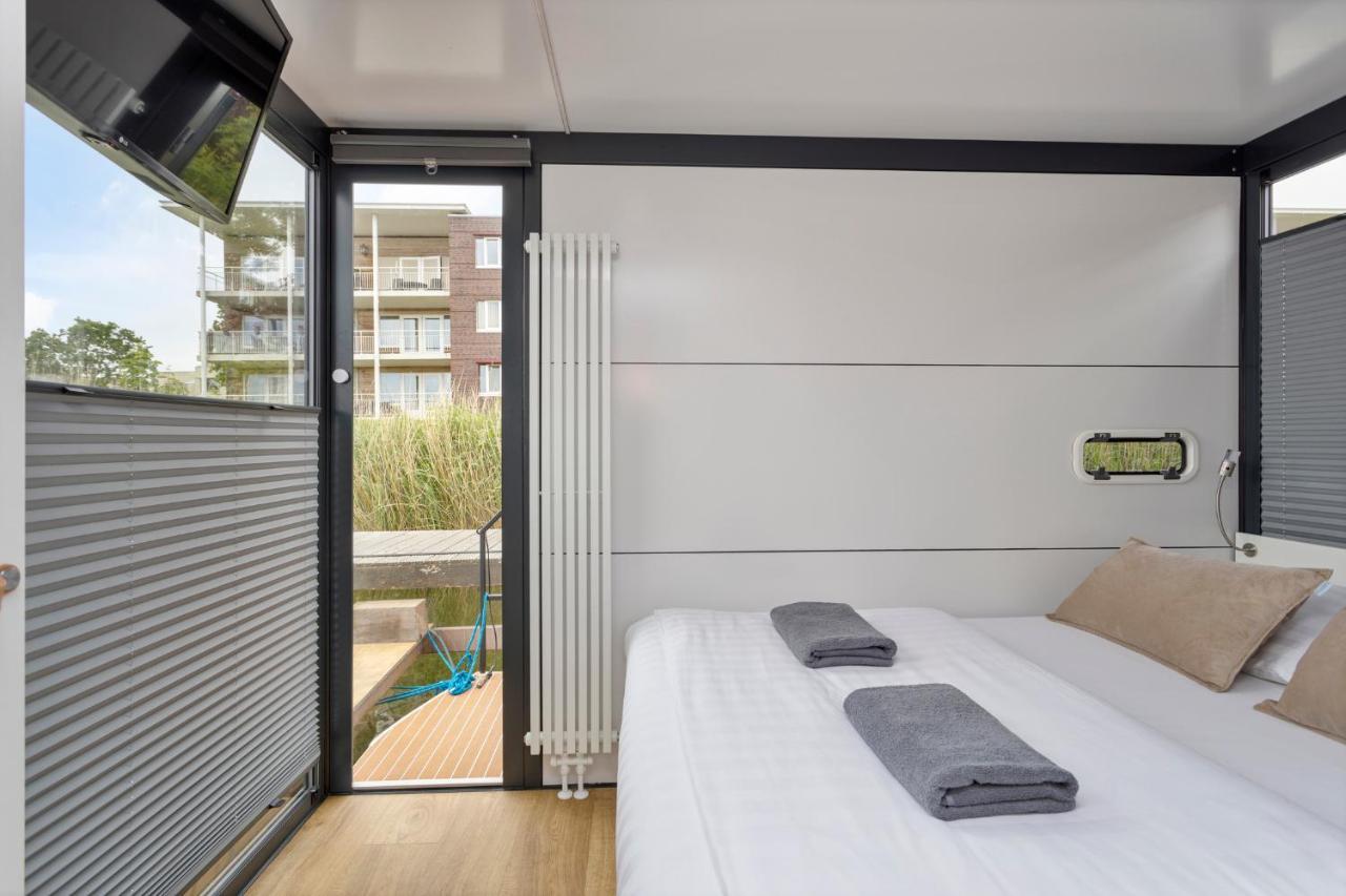 Cosy Tiny Houseboats Near Beach And Restaurants By Weltevreden Experience Zeewolde Exterior foto