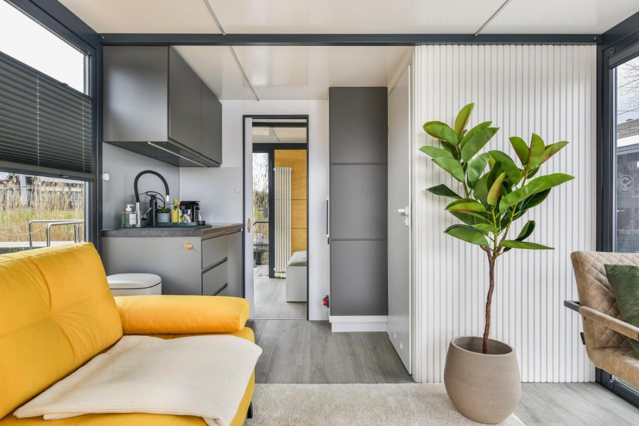 Cosy Tiny Houseboats Near Beach And Restaurants By Weltevreden Experience Zeewolde Exterior foto
