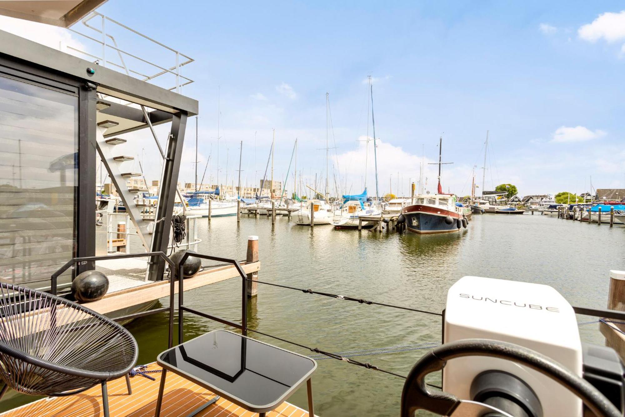 Cosy Tiny Houseboats Near Beach And Restaurants By Weltevreden Experience Zeewolde Exterior foto