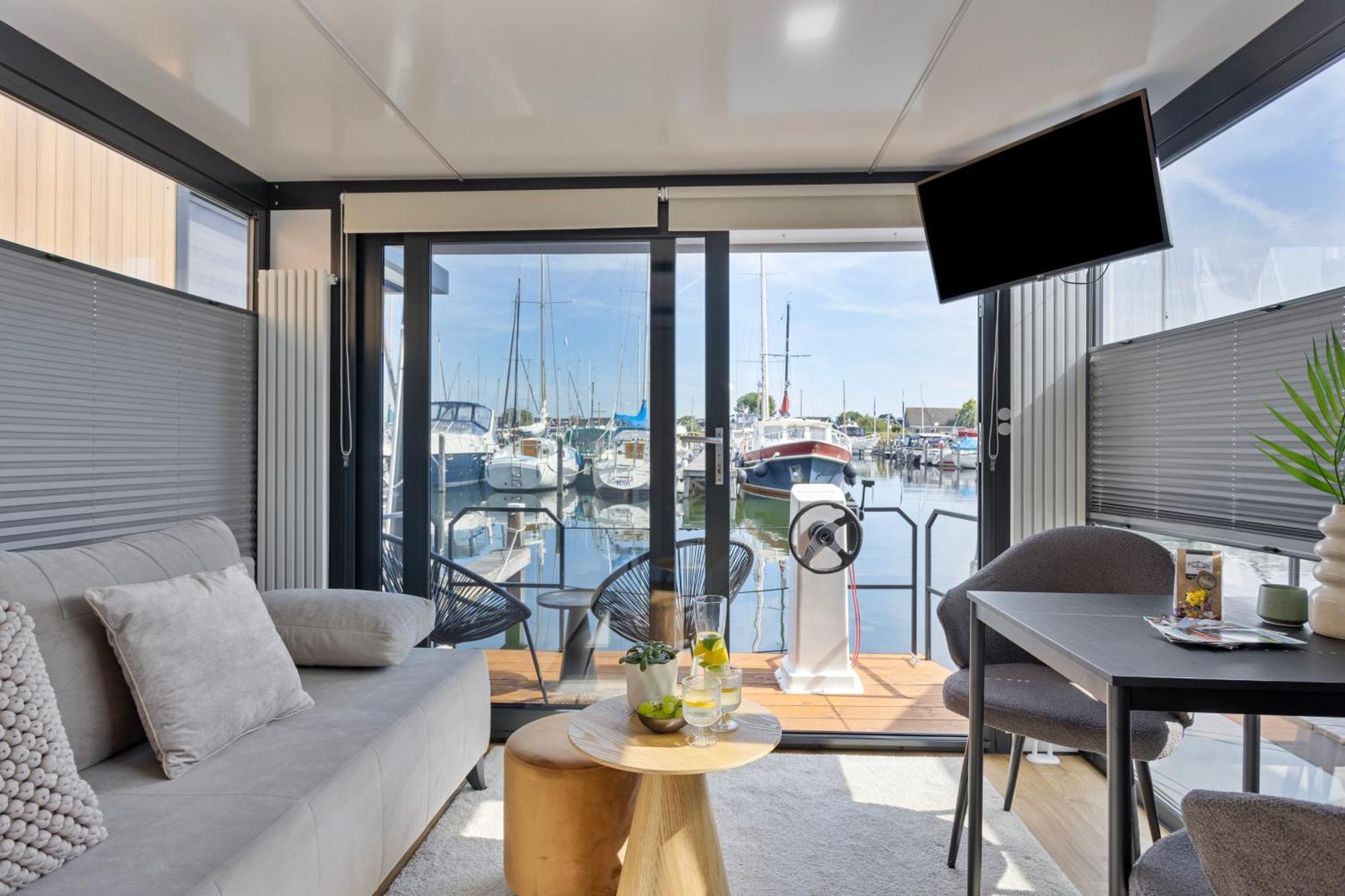 Cosy Tiny Houseboats Near Beach And Restaurants By Weltevreden Experience Zeewolde Exterior foto